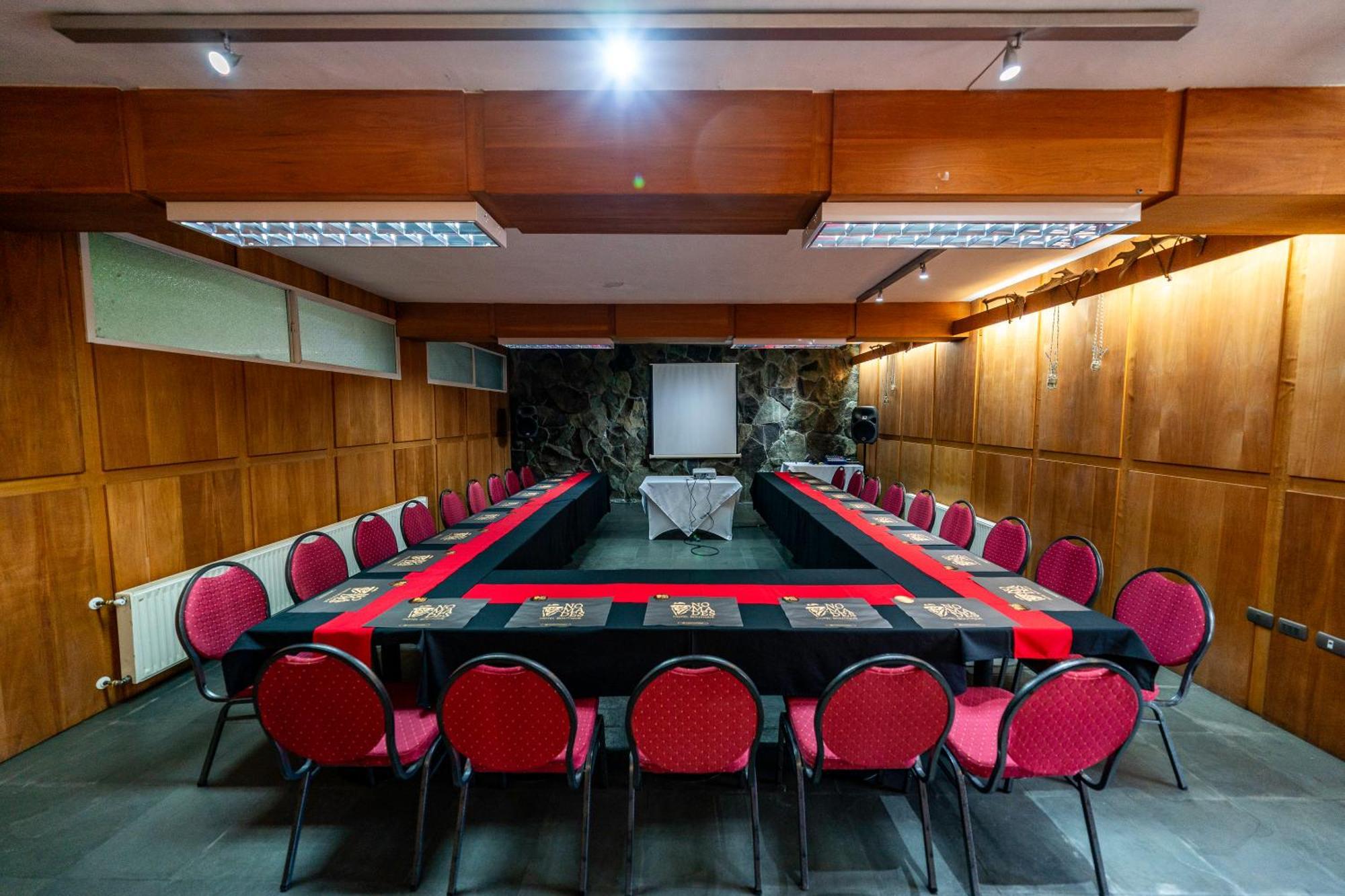 Nomades Hotel Boutique Coyhaique Bagian luar foto